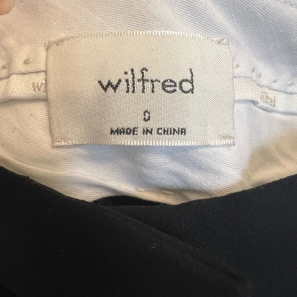 Aritzia Effortless Pants - Picture 3 of 3